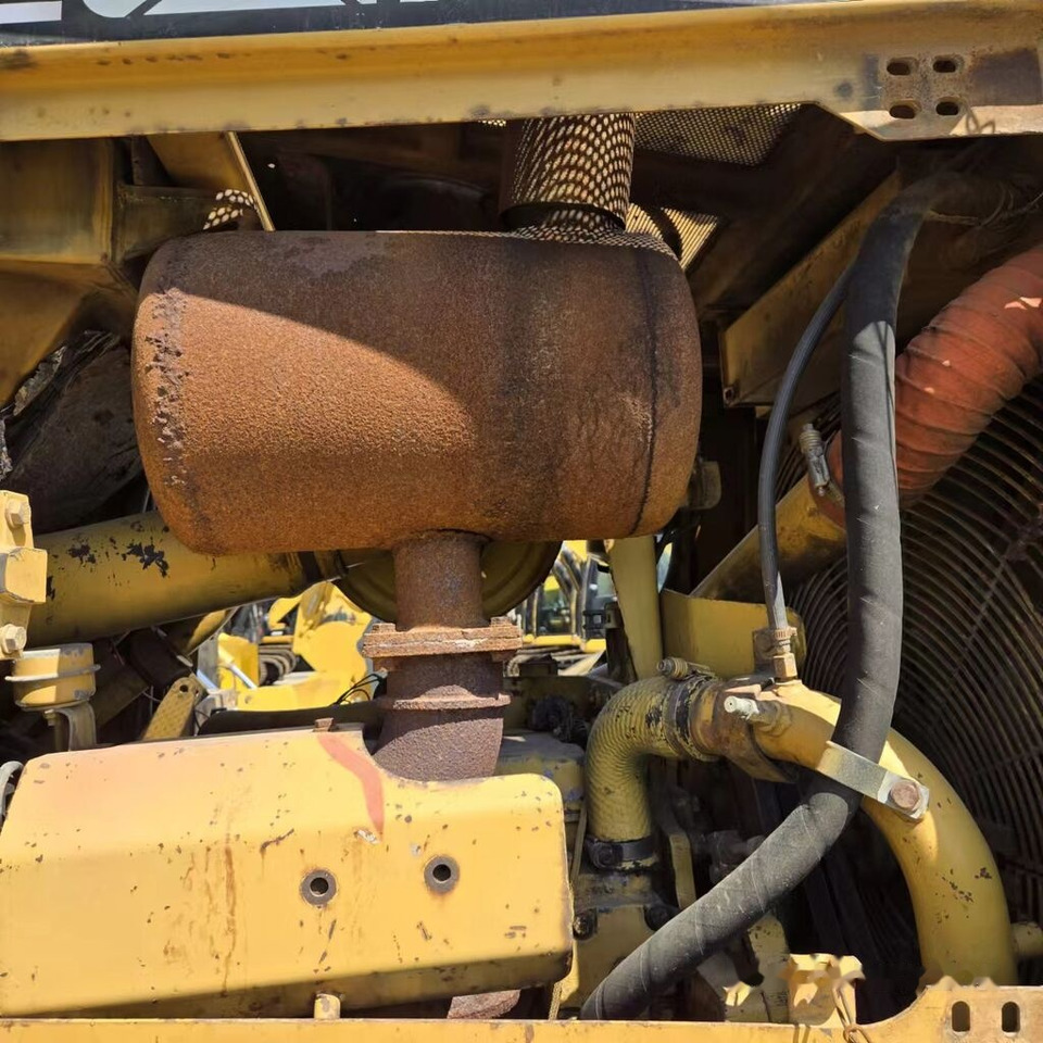 Caterpillar D6R - بلدوزر: صورة 2 Caterpillar D6R - بلدوزر: صورة 2