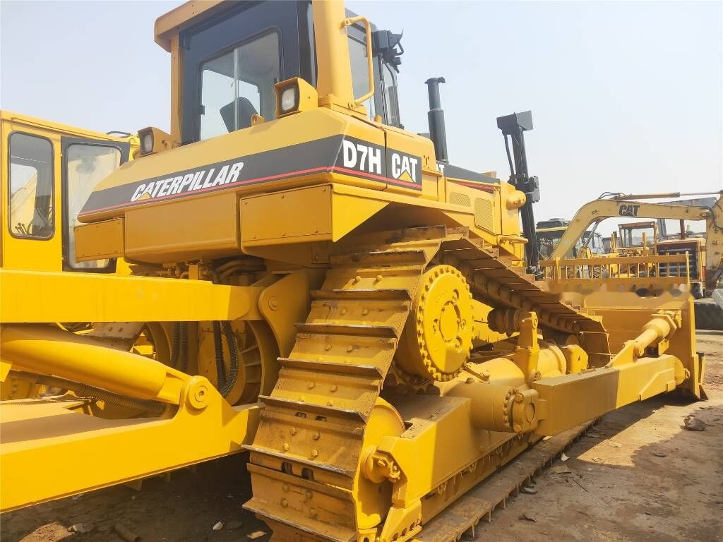 Caterpillar D7H - بلدوزر: صورة 2 Caterpillar D7H - بلدوزر: صورة 2