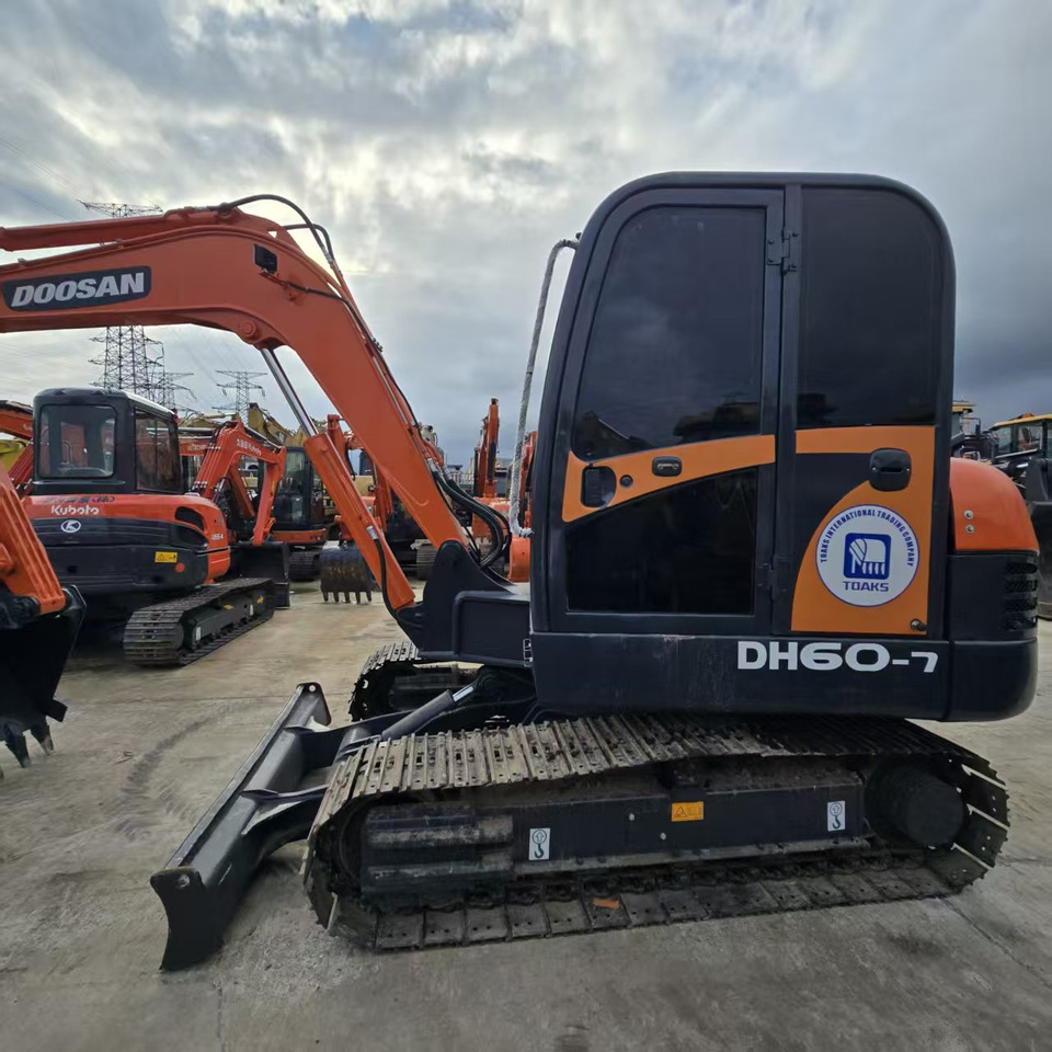 DOOSAN DH60-7 - حفار صغير: صورة 5 DOOSAN DH60-7 - حفار صغير: صورة 5