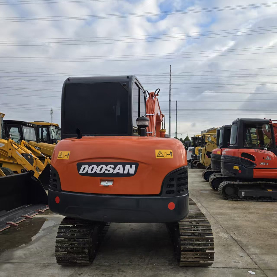 DOOSAN DH60-7 - حفار صغير: صورة 3 DOOSAN DH60-7 - حفار صغير: صورة 3