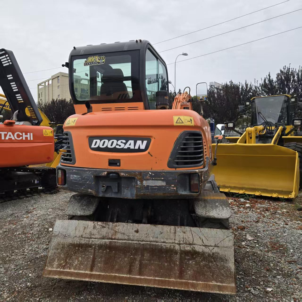 DOOSAN DX60W - حفار ذو عجلات: صورة 4 DOOSAN DX60W - حفار ذو عجلات: صورة 4