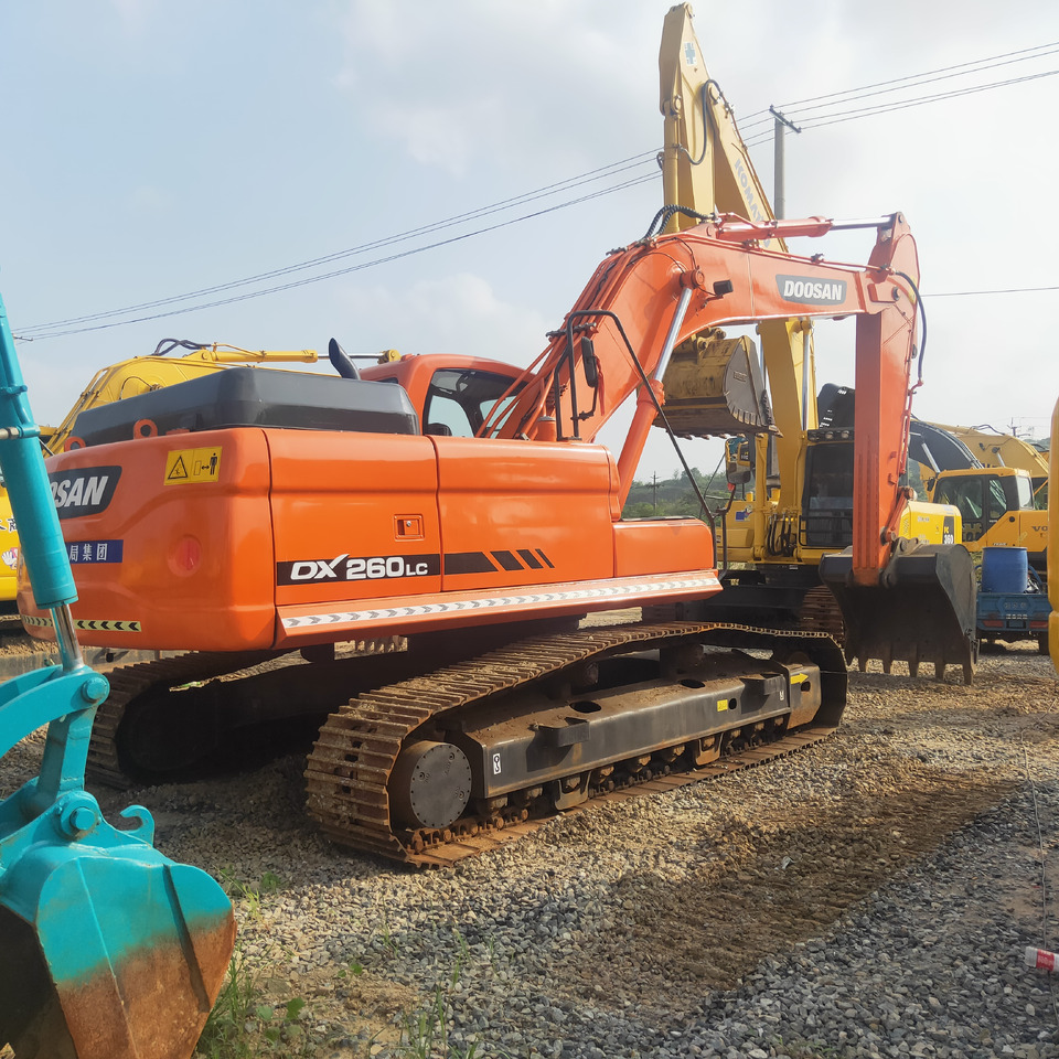 Doosan DX260LC - حفار زاحف: صورة 4 Doosan DX260LC - حفار زاحف: صورة 4