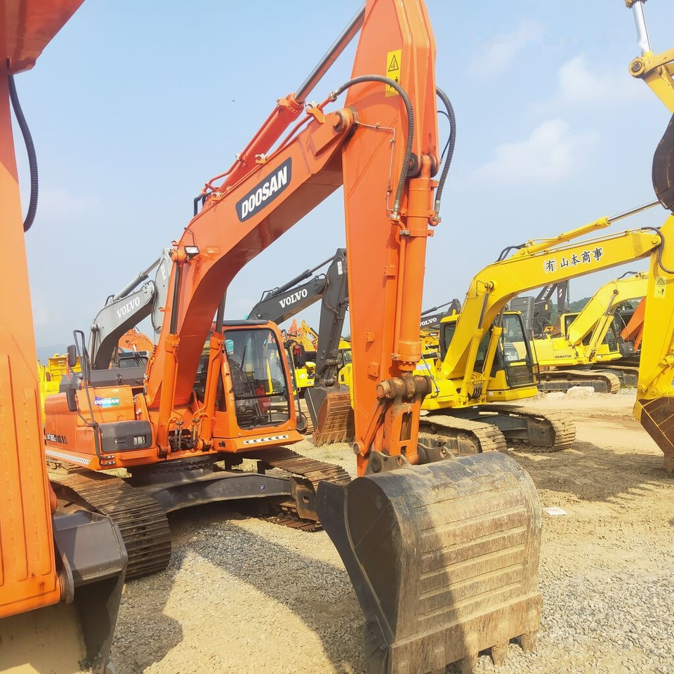 Doosan DX260LC - حفار زاحف: صورة 3 Doosan DX260LC - حفار زاحف: صورة 3