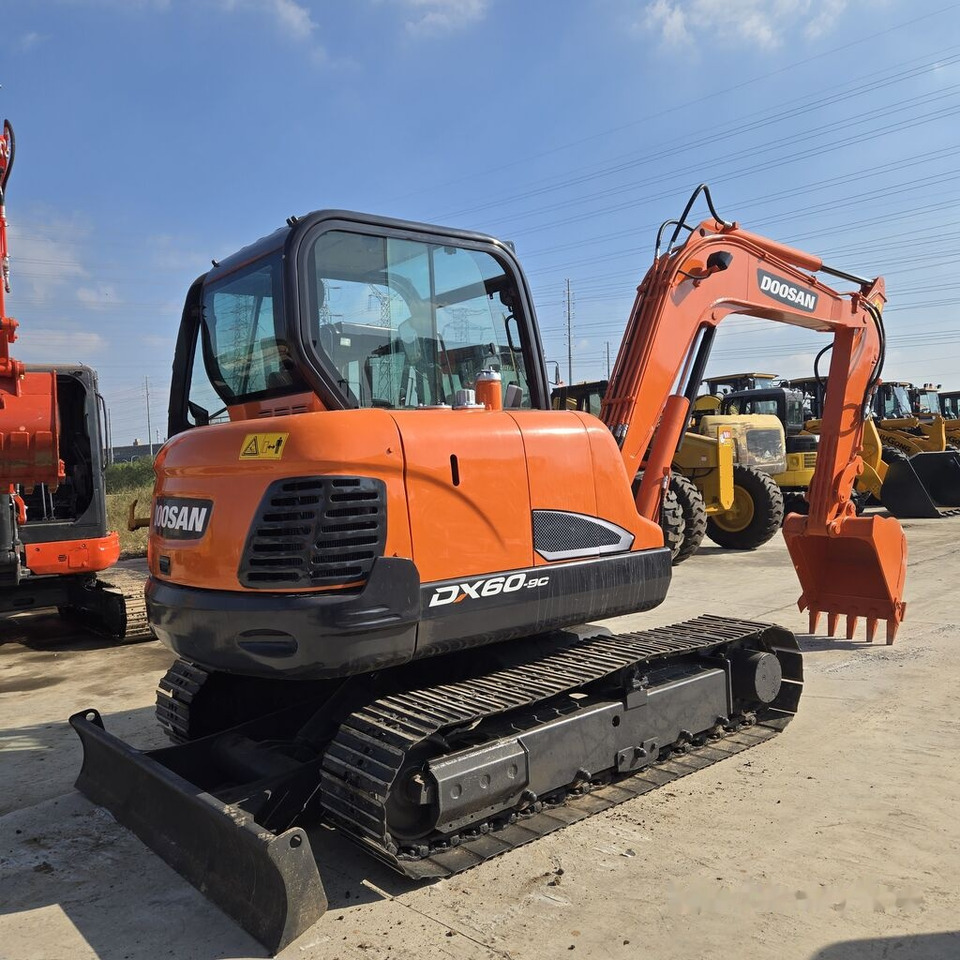 Doosan DX60 - حفار صغير: صورة 2 Doosan DX60 - حفار صغير: صورة 2