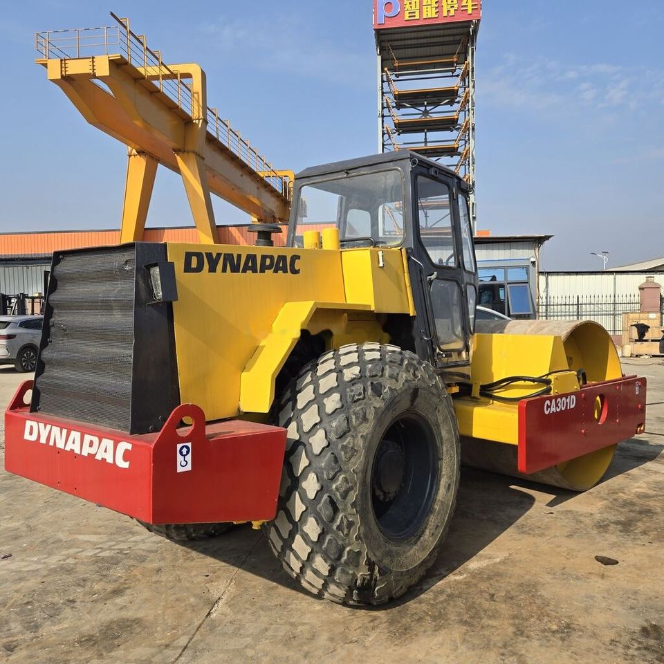 Dynapac CA 301 D - ضاغطة التربة: صورة 3 Dynapac CA 301 D - ضاغطة التربة: صورة 3