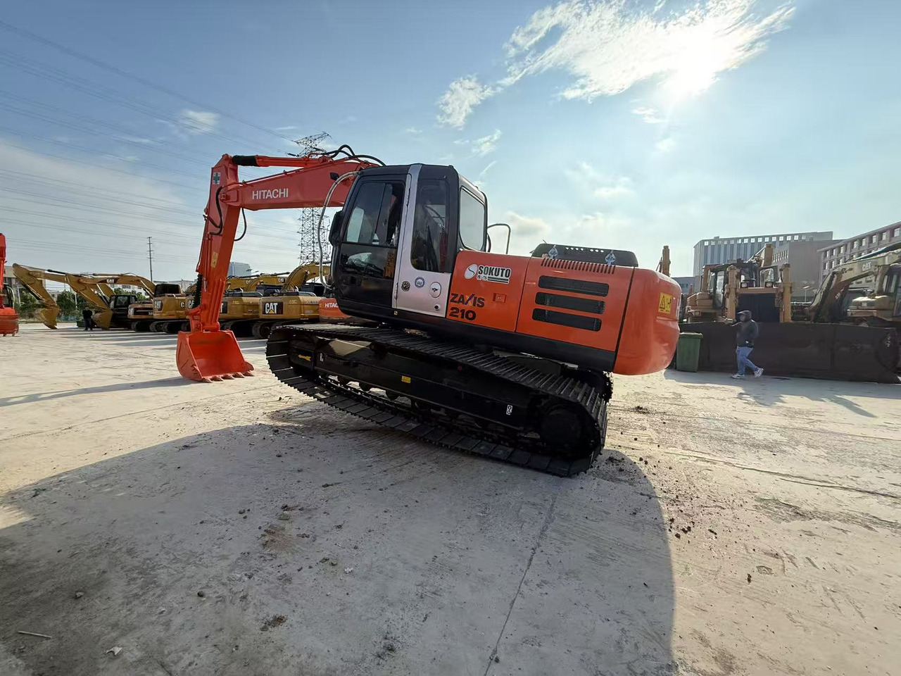 HITACHI ZX210 - حفار زاحف: صورة 3 HITACHI ZX210 - حفار زاحف: صورة 3