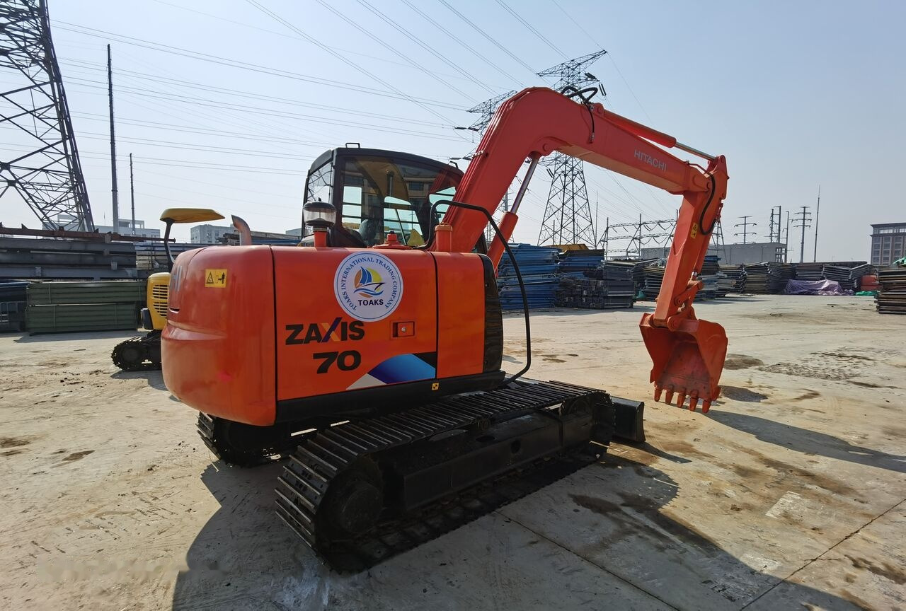 Hitachi ZX70 - حفار صغير: صورة 3 Hitachi ZX70 - حفار صغير: صورة 3