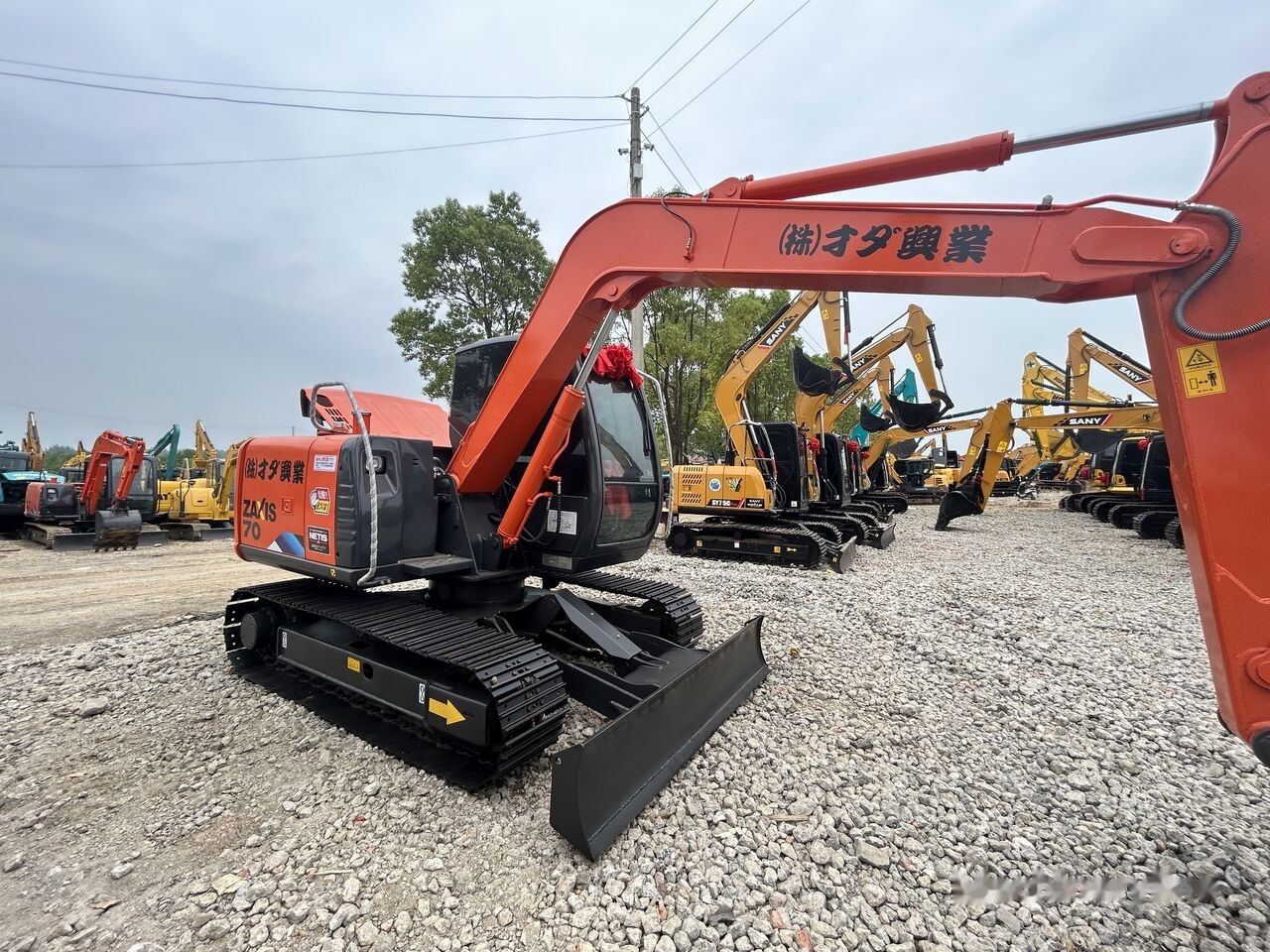 Hitachi ZX70 - حفار زاحف: صورة 3 Hitachi ZX70 - حفار زاحف: صورة 3