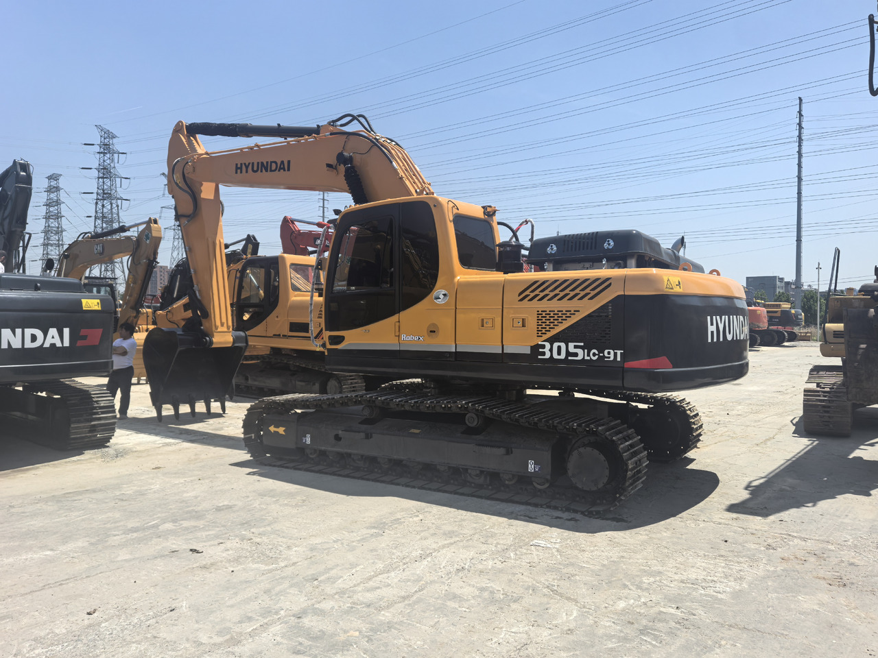 Hyundai R305LC-9T - حفار زاحف: صورة 1 Hyundai R305LC-9T - حفار زاحف: صورة 1