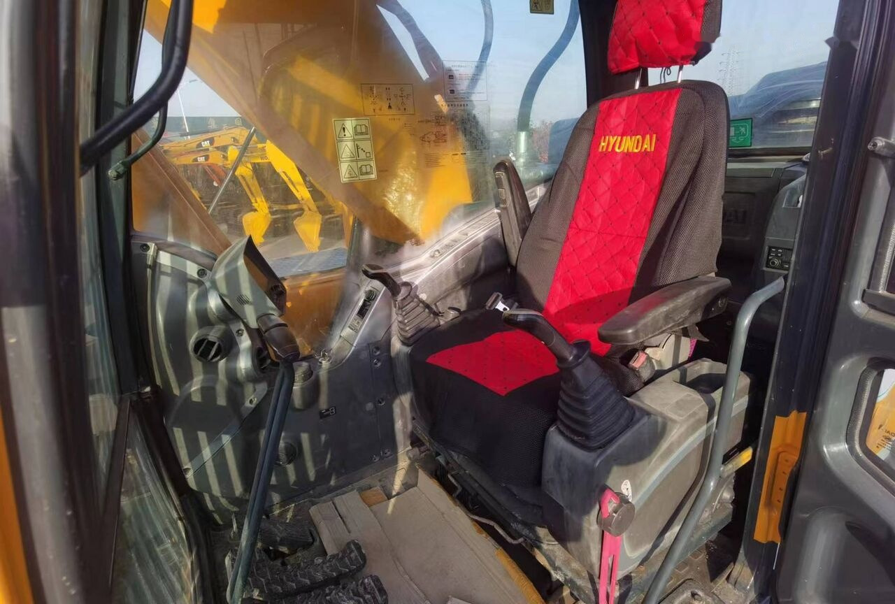 حفار زاحف Hyundai R305LC: صورة 9