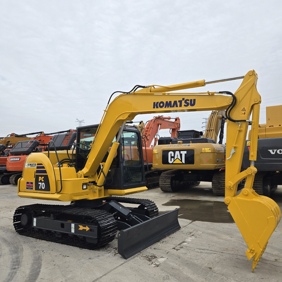 KOMATSU PC70-8 - حفار صغير: صورة 3 KOMATSU PC70-8 - حفار صغير: صورة 3
