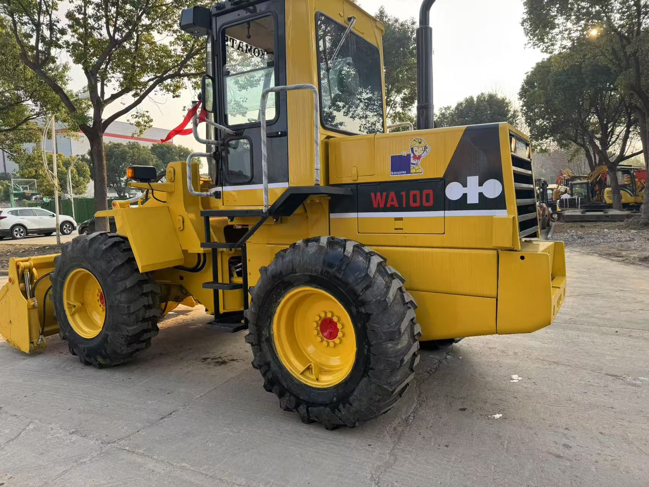 KOMATSU WA100-1 - اللودر بعجل: صورة 5 KOMATSU WA100-1 - اللودر بعجل: صورة 5