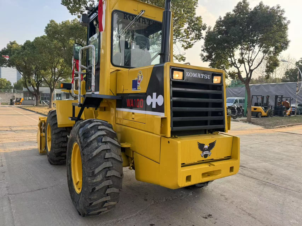KOMATSU WA100-1 - اللودر بعجل: صورة 2 KOMATSU WA100-1 - اللودر بعجل: صورة 2