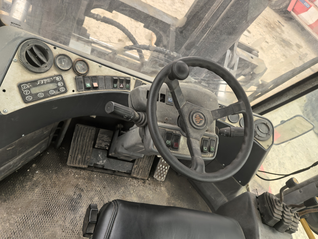 آلة حمل الحاويات في الأماكن الصغيرة Kalmar DCD250-12LB: صورة 7