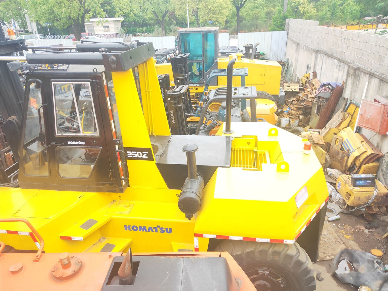 Komatsu FD250 - رافعة شوكية ديزل: صورة 1 Komatsu FD250 - رافعة شوكية ديزل: صورة 1