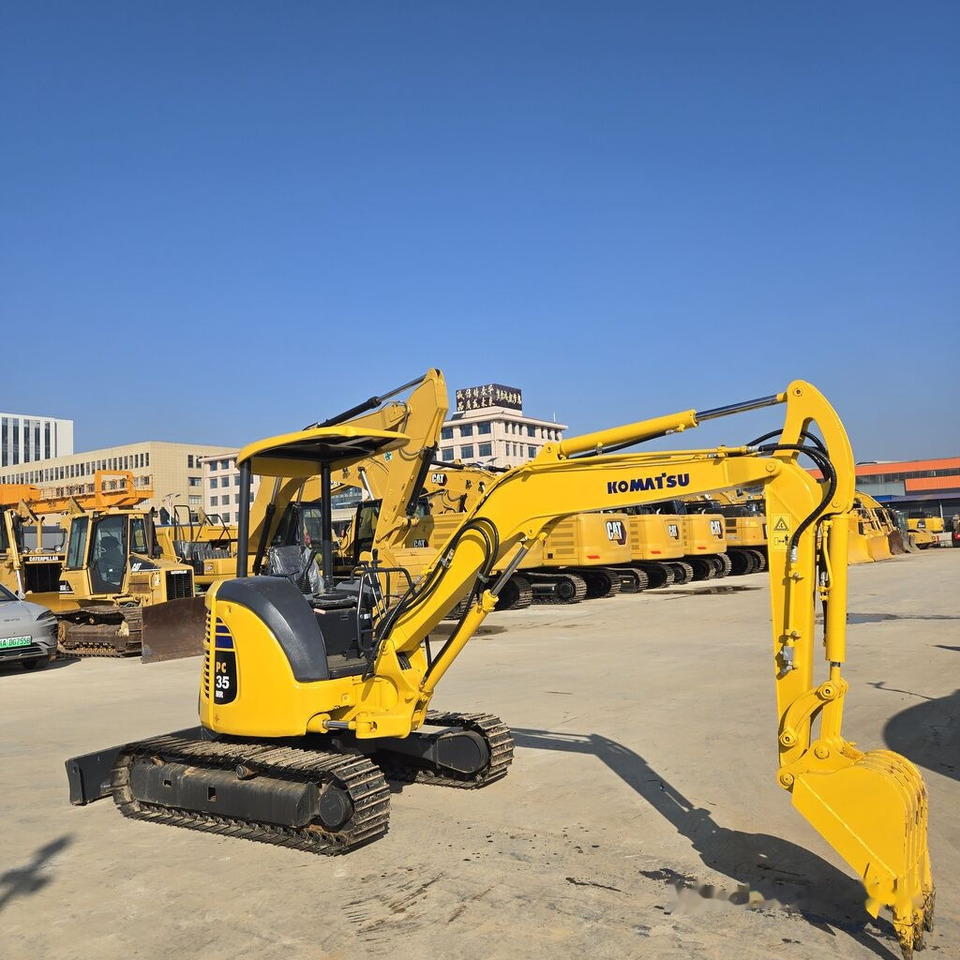Komatsu PC35MR - حفار صغير: صورة 1 Komatsu PC35MR - حفار صغير: صورة 1