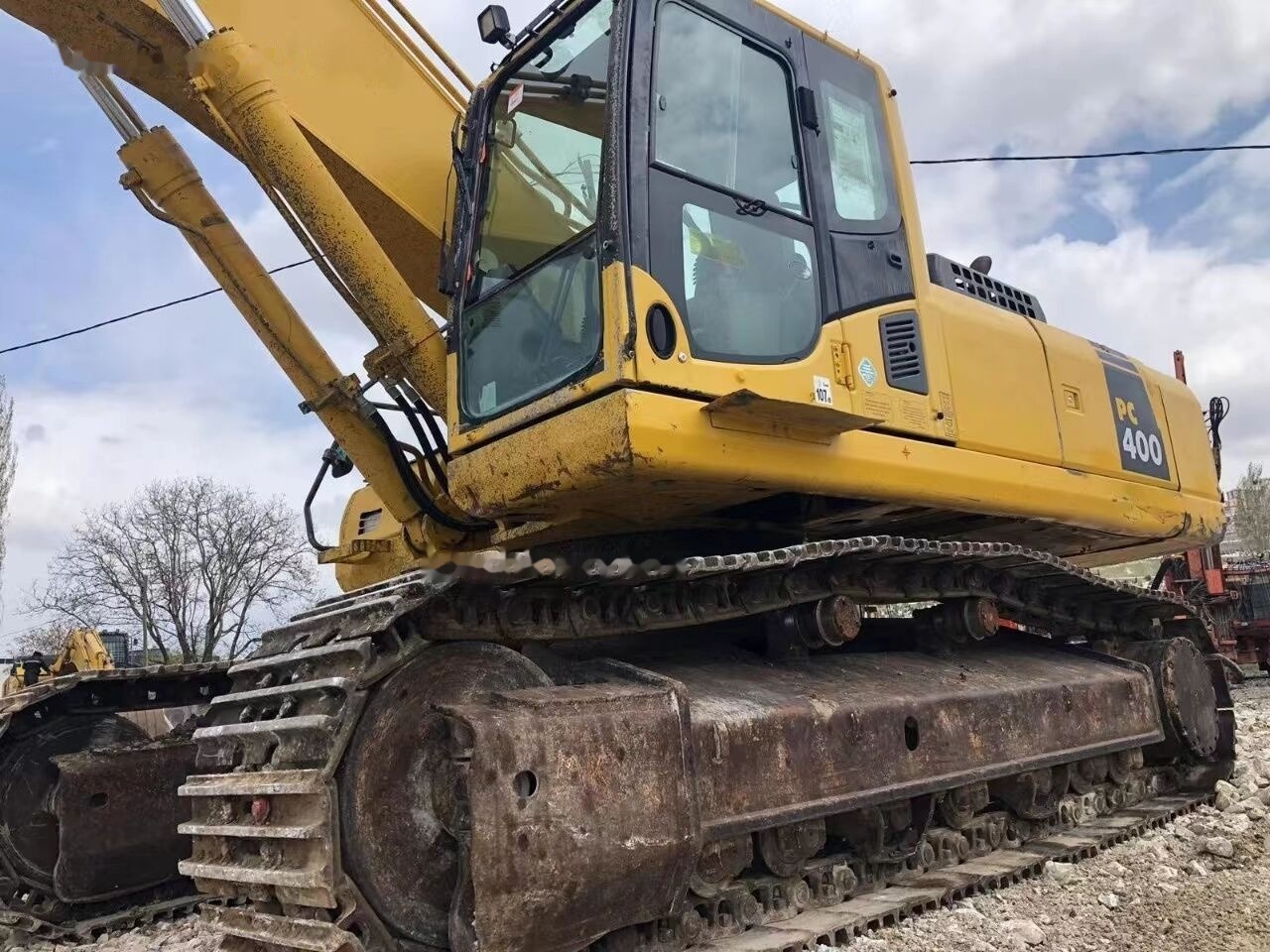 Komatsu PC400-8 - حفار زاحف: صورة 5 Komatsu PC400-8 - حفار زاحف: صورة 5