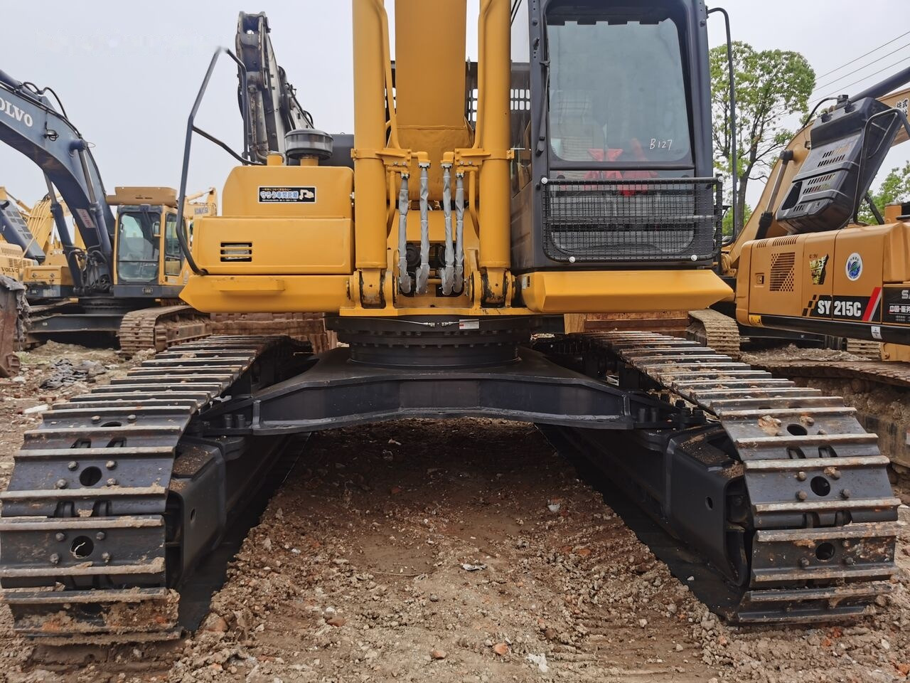 Komatsu PC450-8 - حفار زاحف: صورة 5 Komatsu PC450-8 - حفار زاحف: صورة 5