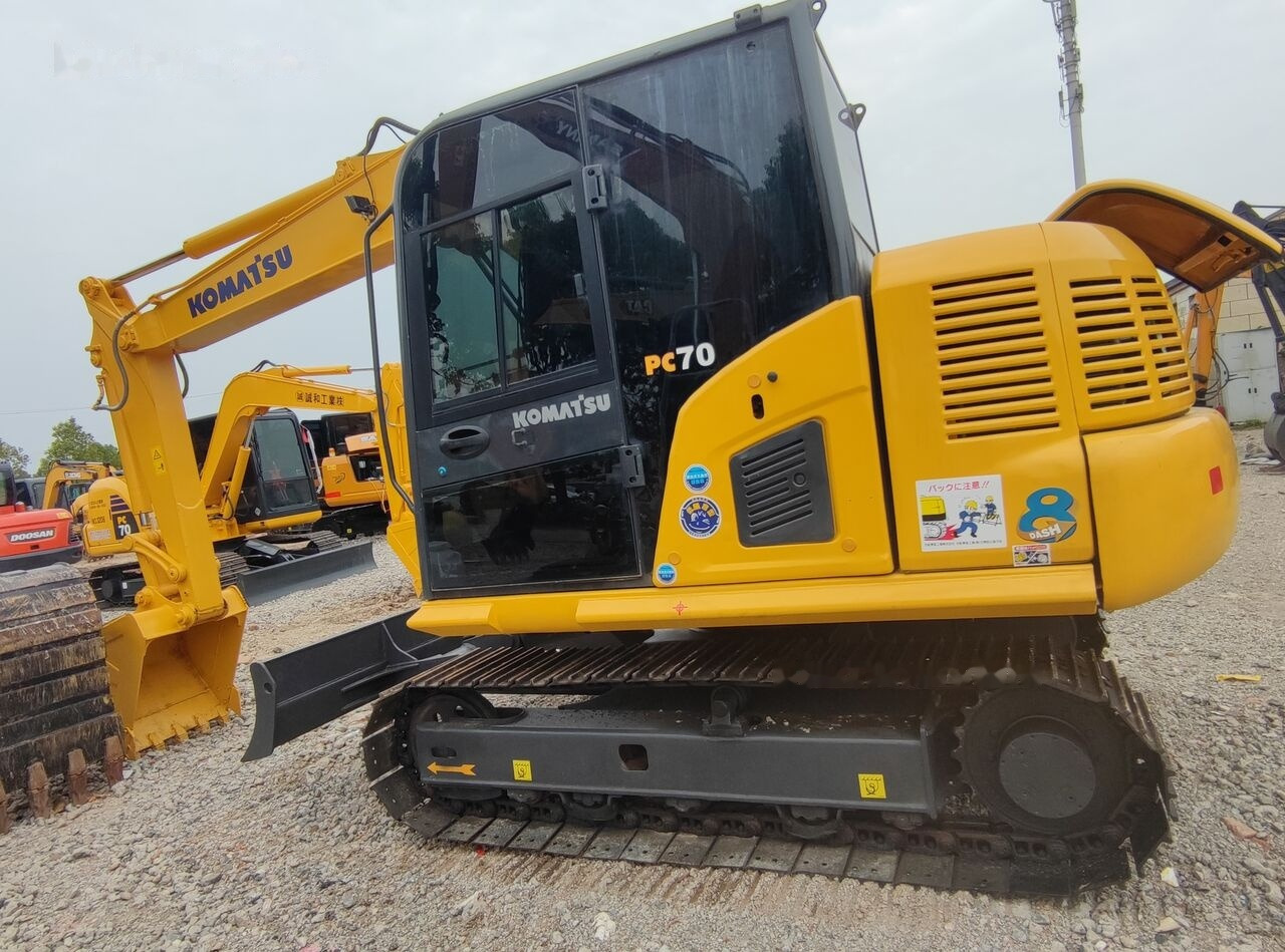 Komatsu PC70-8 - حفار صغير: صورة 4 Komatsu PC70-8 - حفار صغير: صورة 4