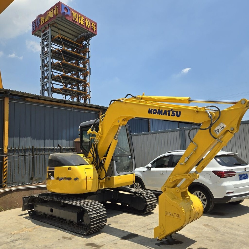 Komatsu PC78US - حفار صغير: صورة 1 Komatsu PC78US - حفار صغير: صورة 1