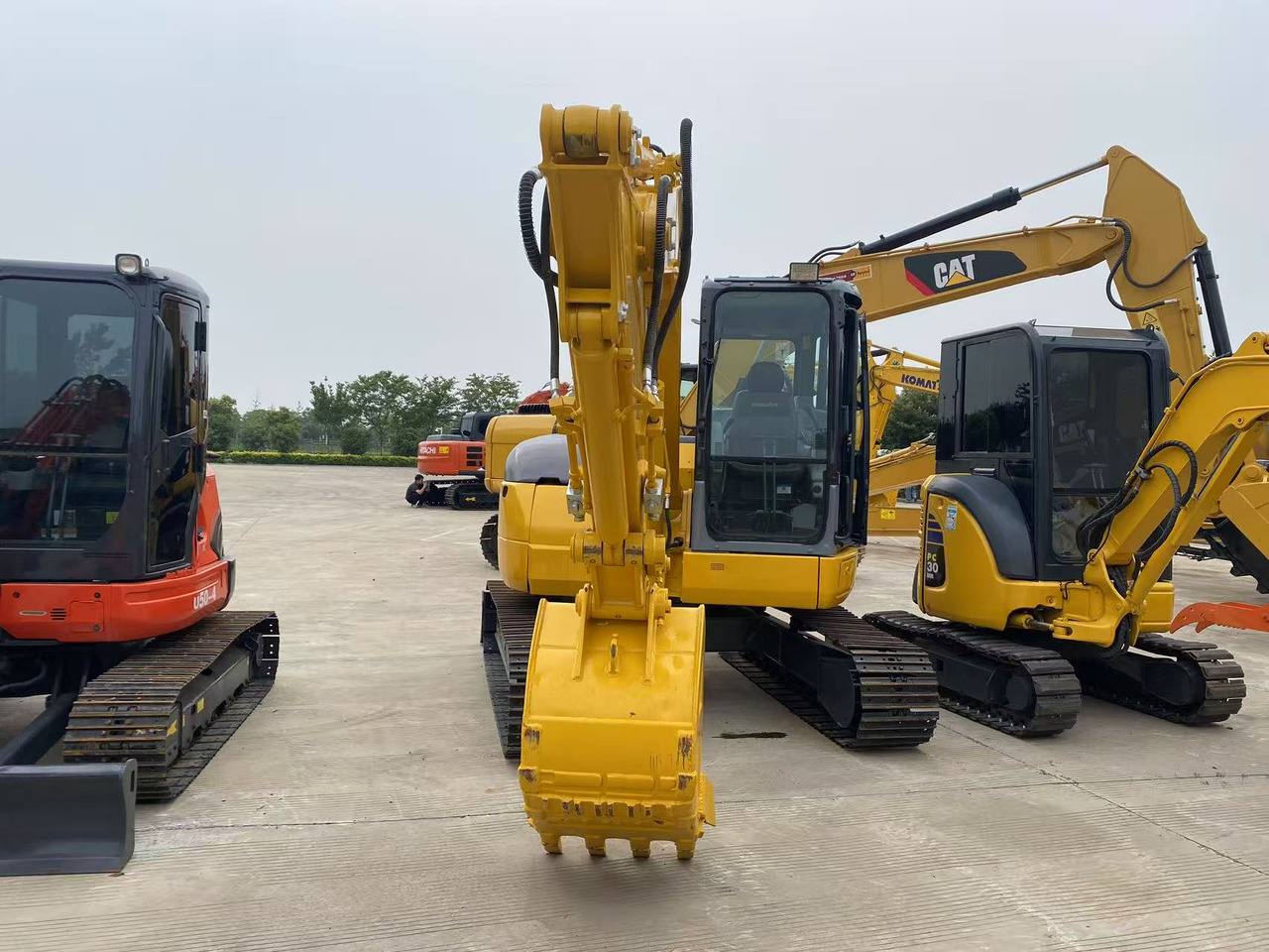 Komatsu PC78US - حفار صغير: صورة 5 Komatsu PC78US - حفار صغير: صورة 5