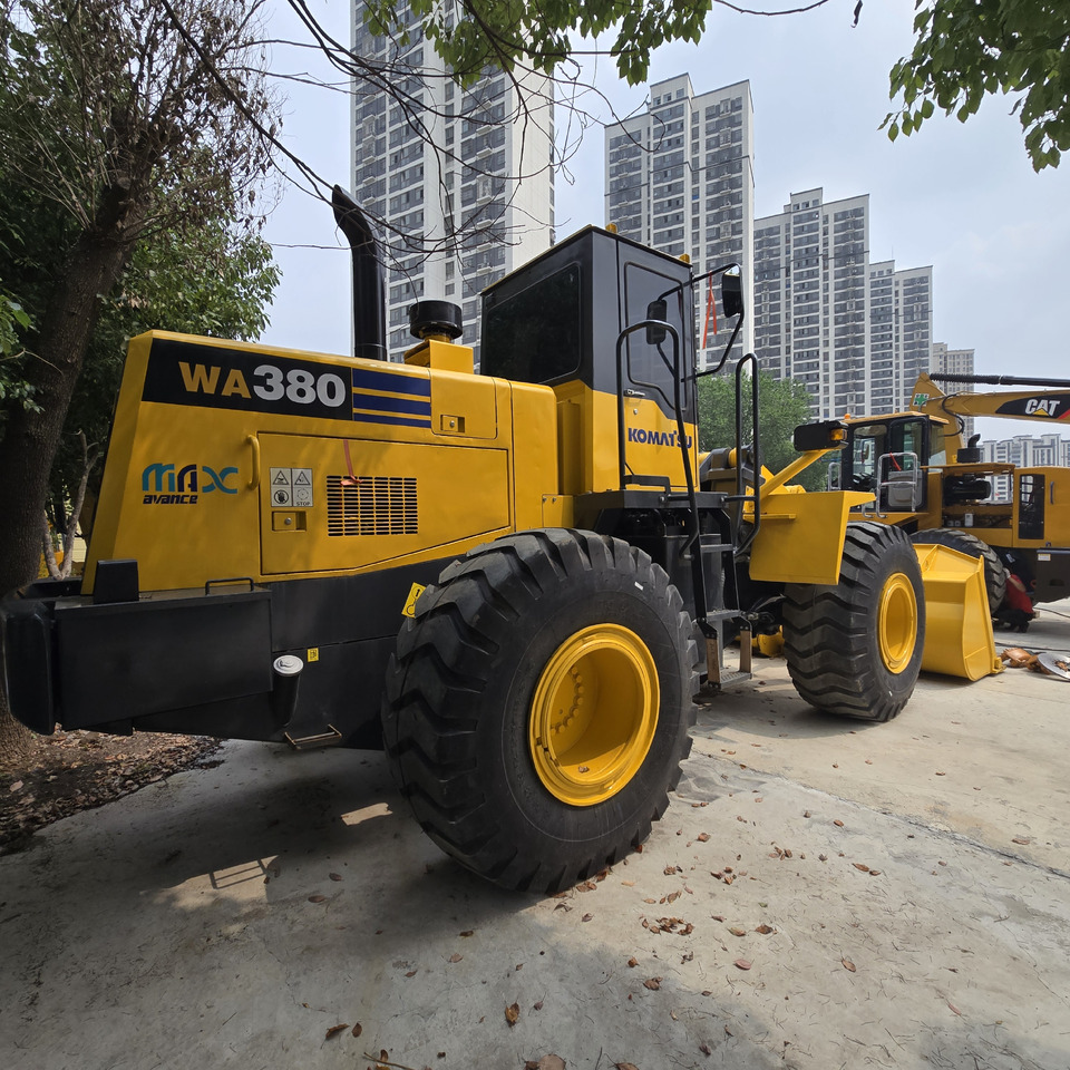 Komatsu WA380 - اللودر بعجل: صورة 2 Komatsu WA380 - اللودر بعجل: صورة 2