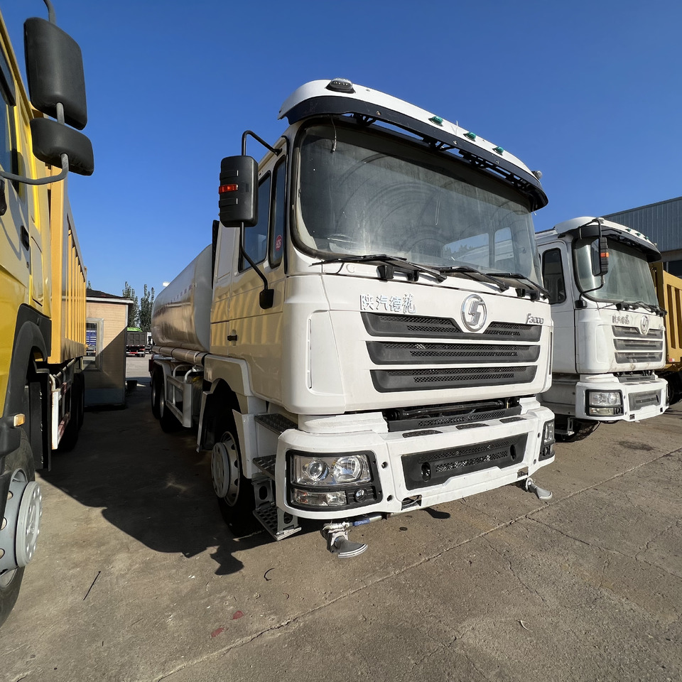 SHACMAN F3000 Water Truck - شاحنة: صورة 2 SHACMAN F3000 Water Truck - شاحنة: صورة 2