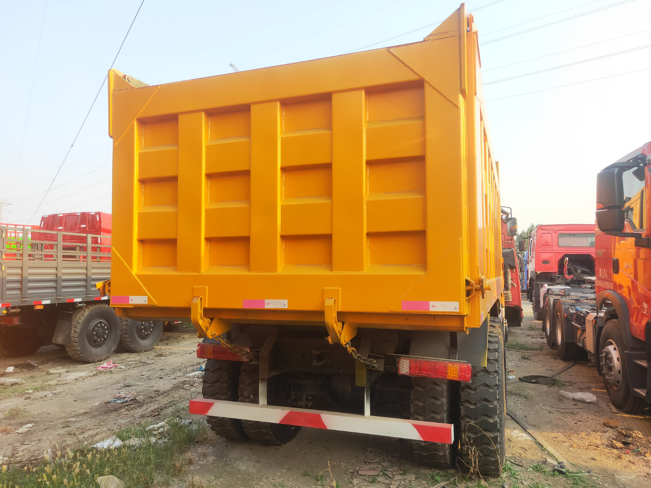SHACMAN F3000 - شاحنة قلاب: صورة 5 SHACMAN F3000 - شاحنة قلاب: صورة 5