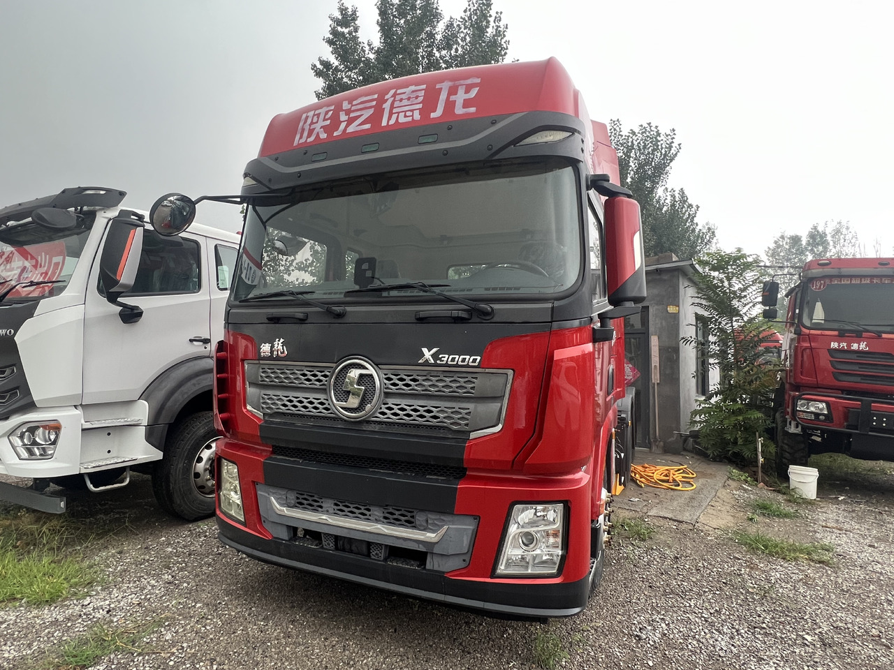 SHACMAN X3000 - رأس تريلا: صورة 1 SHACMAN X3000 - رأس تريلا: صورة 1