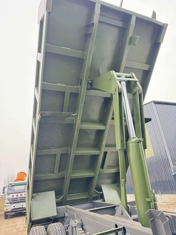 SINOTRUK HOWO 6x4 - شاحنة قلاب: صورة 5 SINOTRUK HOWO 6x4 - شاحنة قلاب: صورة 5