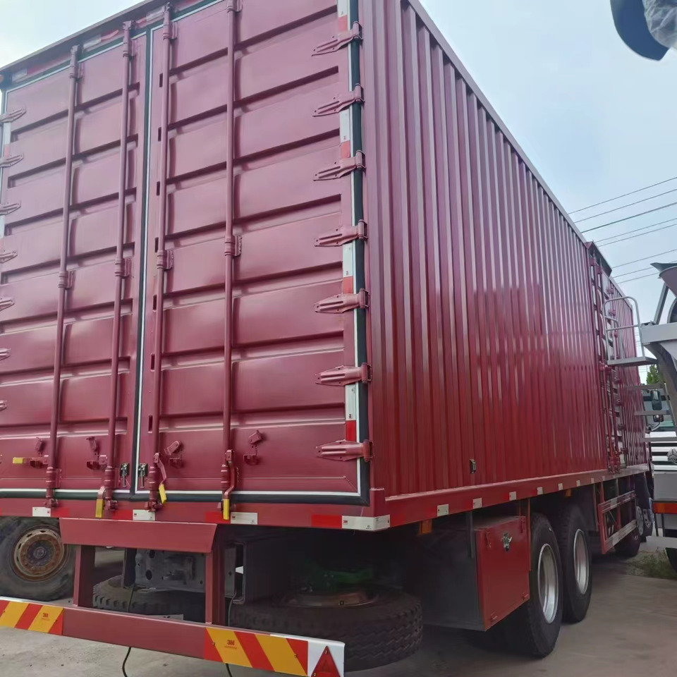 SINOTRUK HOWO - شاحنة صندوقية: صورة 5 SINOTRUK HOWO - شاحنة صندوقية: صورة 5