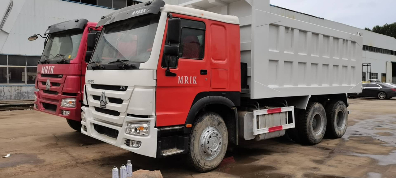 SINOTRUK HOWO - شاحنة قلاب: صورة 1 SINOTRUK HOWO - شاحنة قلاب: صورة 1