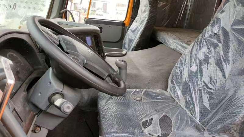 SINOTRUK Howo - شاحنة قلاب: صورة 1 SINOTRUK Howo - شاحنة قلاب: صورة 1