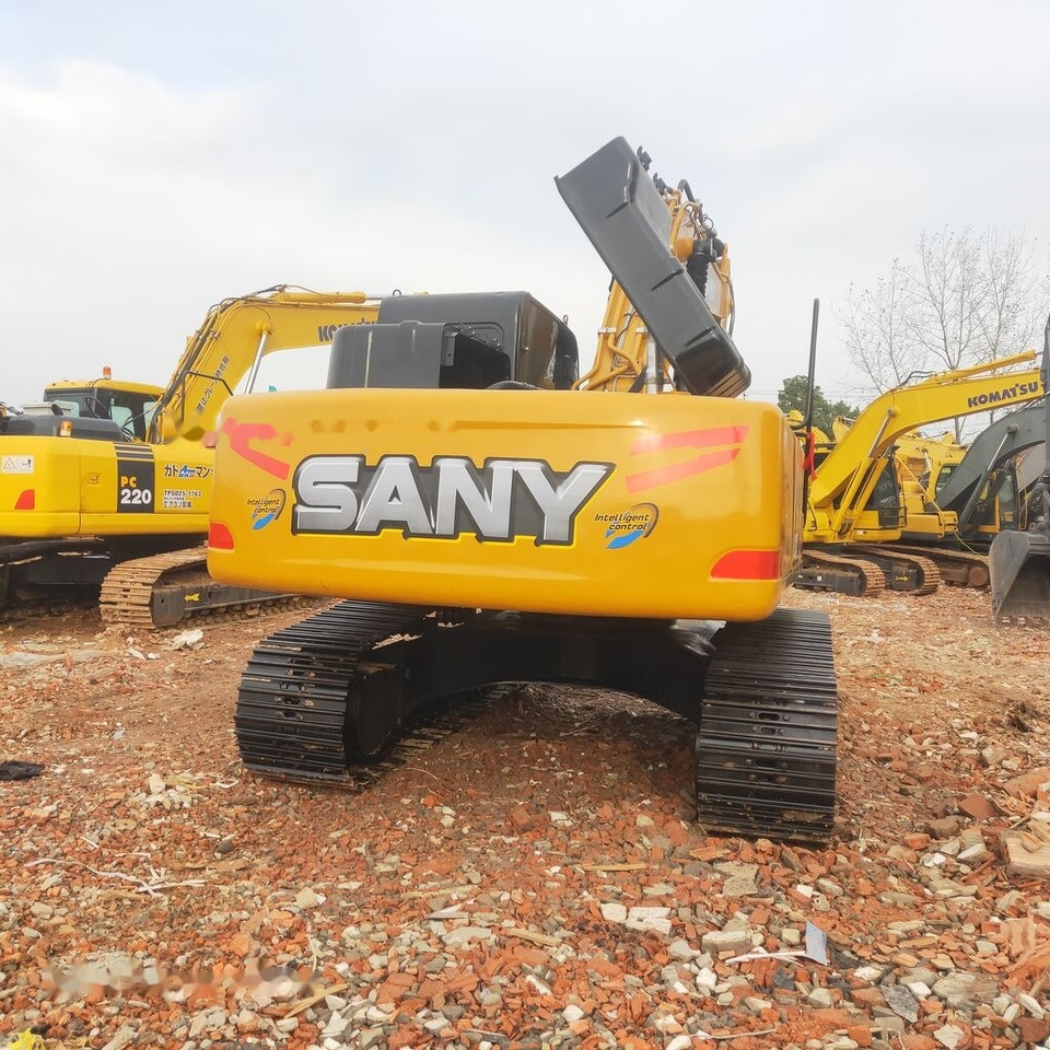 Sany SY215C PRO - حفار زاحف: صورة 2 Sany SY215C PRO - حفار زاحف: صورة 2