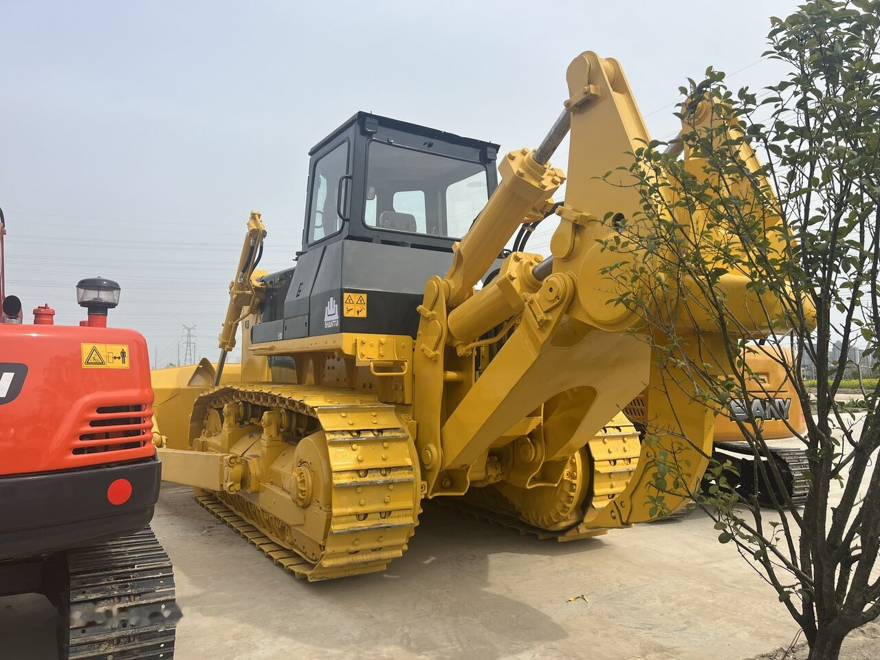 Shantui SD32 - بلدوزر: صورة 1 Shantui SD32 - بلدوزر: صورة 1