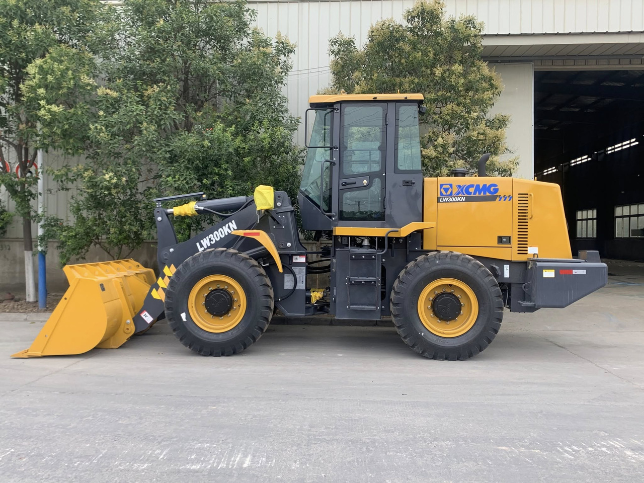 XCMG LW300KN - اللودر بعجل: صورة 3 XCMG LW300KN - اللودر بعجل: صورة 3