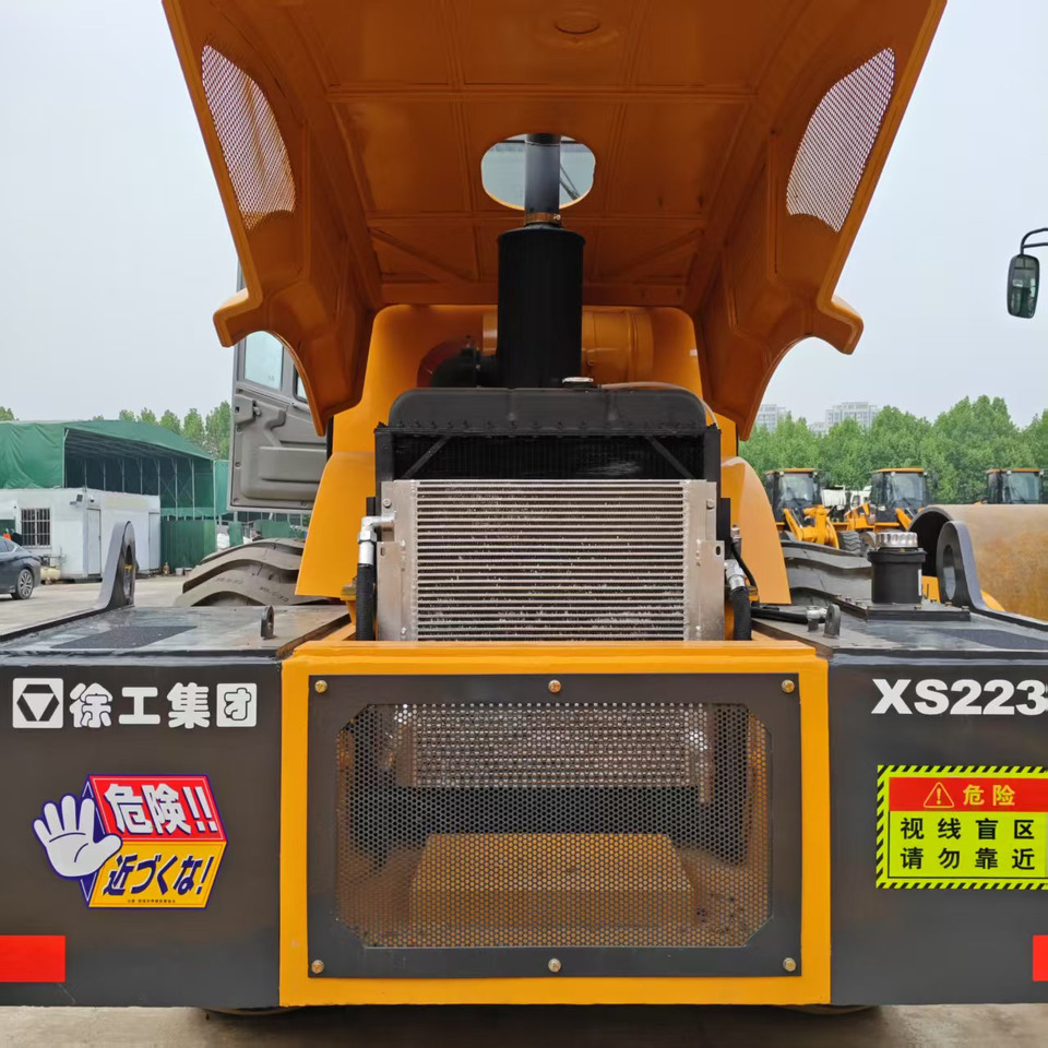 XCMG XS233J - ضاغطة التربة: صورة 3 XCMG XS233J - ضاغطة التربة: صورة 3