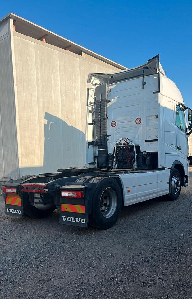 Volvo FH 460 Euro 6 Globetrotter 2018 - رأس تريلا: صورة 4 Volvo FH 460 Euro 6 Globetrotter 2018 - رأس تريلا: صورة 4