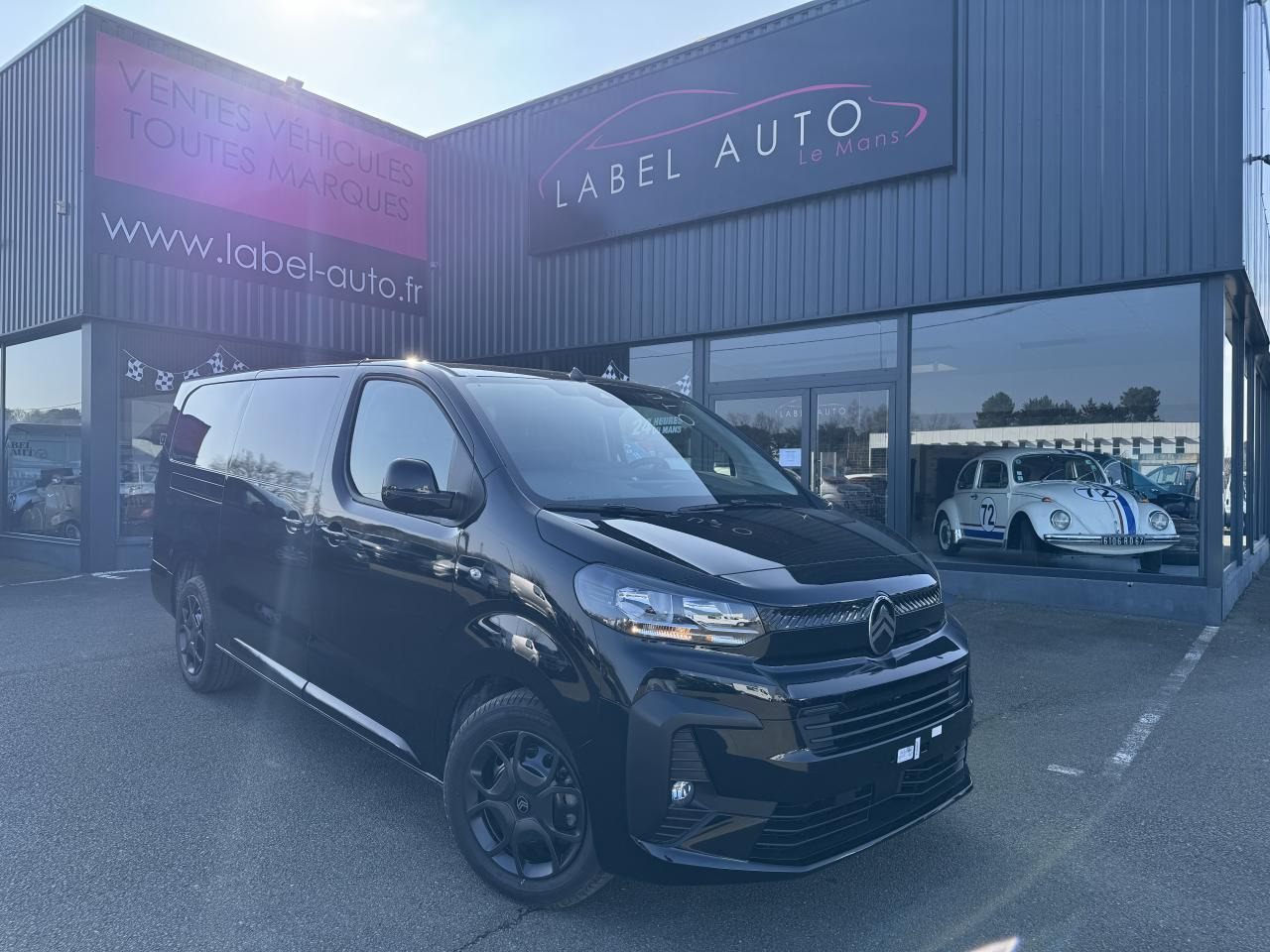 CITROEN Jumpy M 2.0 BlueHDi - 180 S&S - BV EAT8 III FOURGON . PHASE 2 - فان: صورة 1 CITROEN Jumpy M 2.0 BlueHDi - 180 S&S - BV EAT8 III FOURGON . PHASE 2 - فان: صورة 1