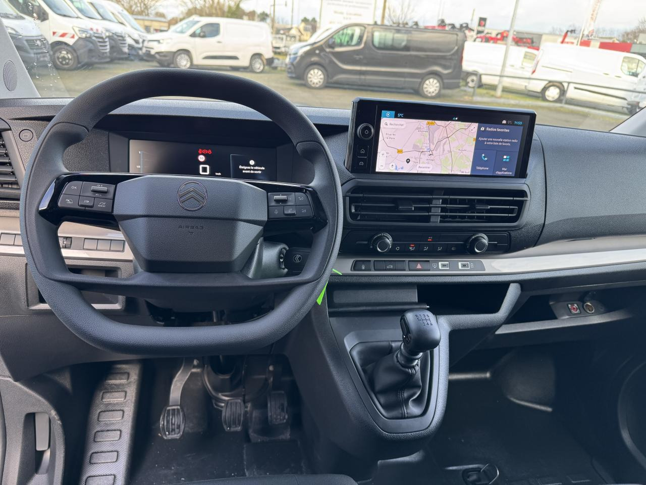 CITROEN Jumpy XL 2.0 BlueHDi - 145 S&S - BVM III FOURGON . PHASE 2 - فان: صورة 4 CITROEN Jumpy XL 2.0 BlueHDi - 145 S&S - BVM III FOURGON . PHASE 2 - فان: صورة 4