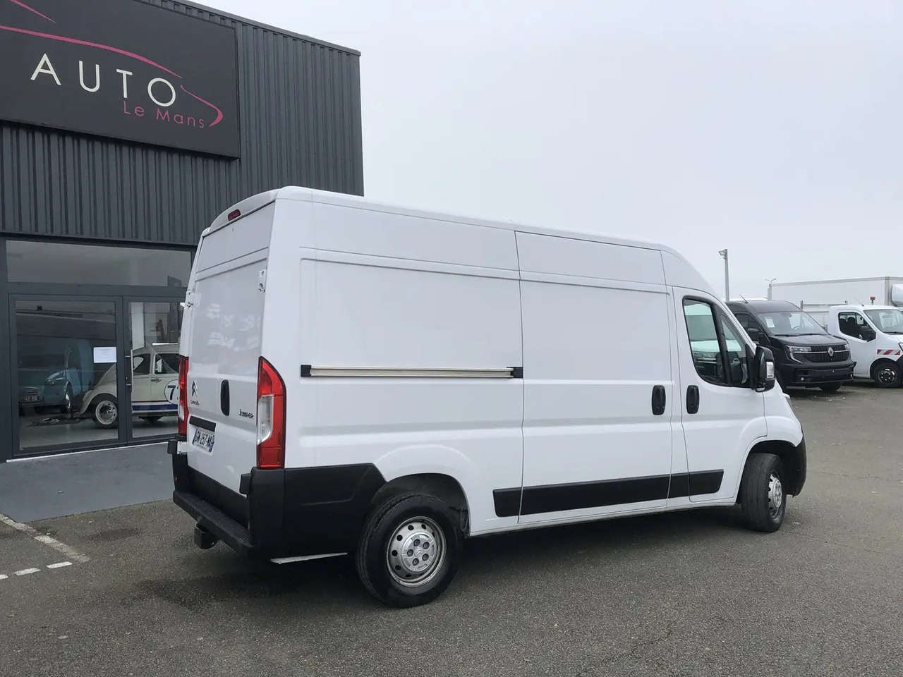 Citroen Jumper L2H2 3.3 140CH BLUEHDI S&S - فان: صورة 5 Citroen Jumper L2H2 3.3 140CH BLUEHDI S&S - فان: صورة 5