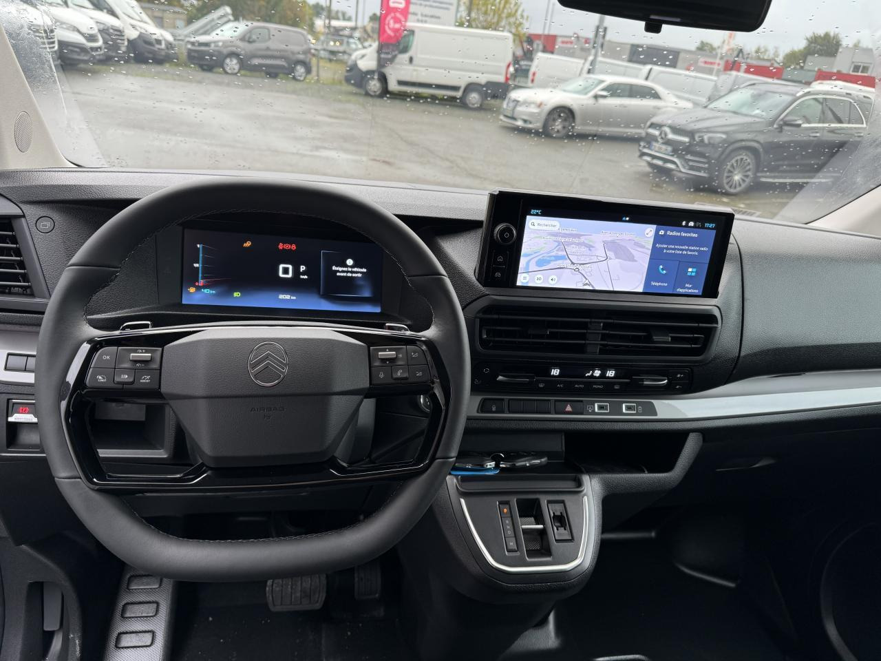 Citroen Jumpy M 2.0 BLUEHDI 180CH S&S CABINE APPROFONDIE FIXE EAT8 - الشاحنات الصغيرة كابينة مزدوجة: صورة 3 Citroen Jumpy M 2.0 BLUEHDI 180CH S&S CABINE APPROFONDIE FIXE EAT8 - الشاحنات الصغيرة كابينة مزدوجة: صورة 3