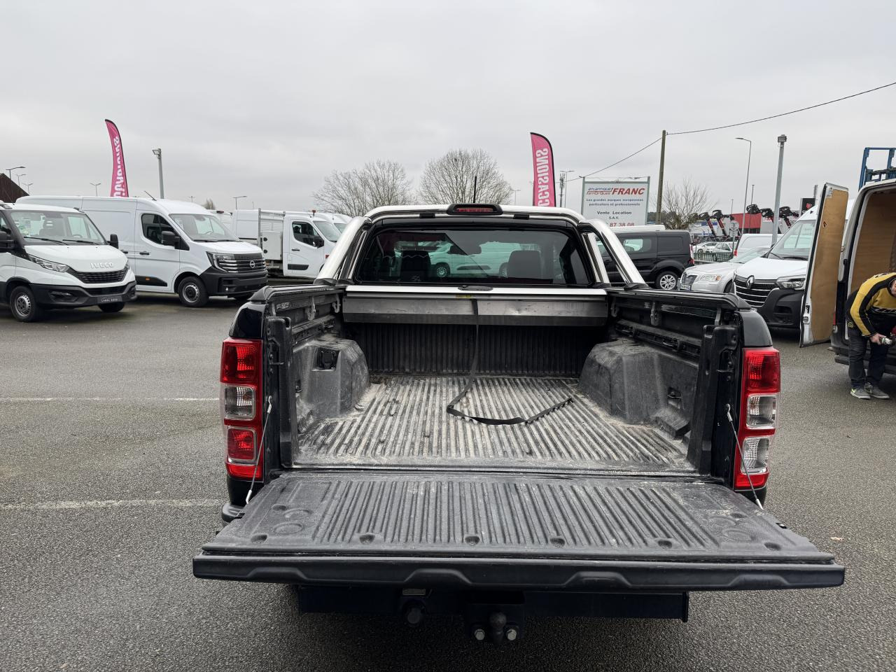 FORD RANGER 2.0 ECOBLUE 170CH SUPER CABINE XLT - شاحنة البيك أب: صورة 5 FORD RANGER 2.0 ECOBLUE 170CH SUPER CABINE XLT - شاحنة البيك أب: صورة 5
