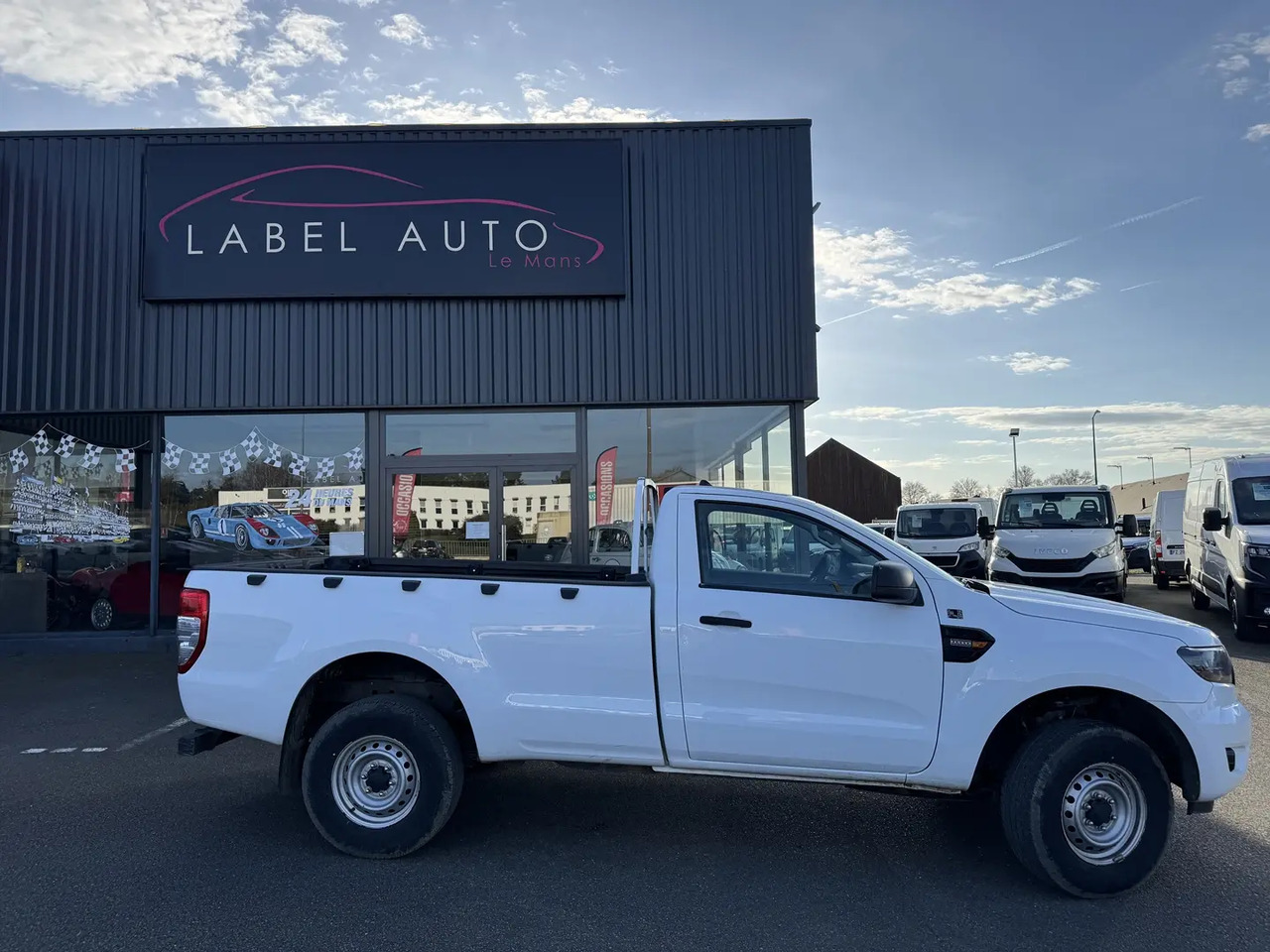 Ford Ranger 2.0 TDCI 170CH SIMPLE CABINE XL - شاحنة البيك أب: صورة 1 Ford Ranger 2.0 TDCI 170CH SIMPLE CABINE XL - شاحنة البيك أب: صورة 1