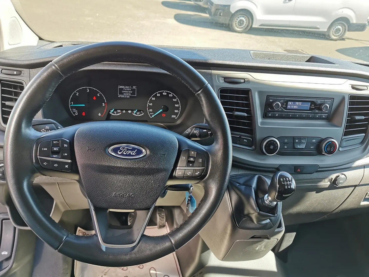 Ford Transit Custom 280 L1H1 2.0 ECOBLUE 130 S&S TREND BUSINESS BVA6 - فان: صورة 4 Ford Transit Custom 280 L1H1 2.0 ECOBLUE 130 S&S TREND BUSINESS BVA6 - فان: صورة 4