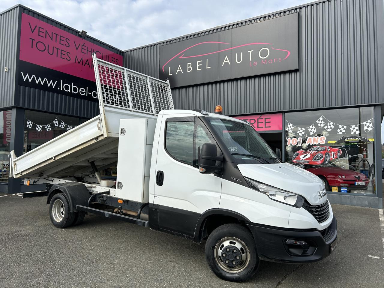 IVECO Daily 35 C 14 S&S (Quad-Leaf) CHASSIS CABINE 2014 35C/35S Chassis cabine 35 C Epmt.3.75 PHASE 3 - قلاب صغير: صورة 1 IVECO Daily 35 C 14 S&S (Quad-Leaf) CHASSIS CABINE 2014 35C/35S Chassis cabine 35 C Epmt.3.75 PHASE 3 - قلاب صغير: صورة 1