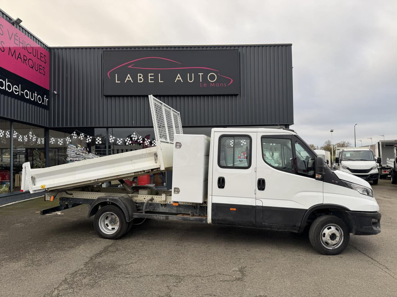 IVECO Daily 35 C 16 D S&S (Quad-Leaf) CHASSIS DOUBLE CABINE 2014 35C/35S CHASSIS CABINE DOUBLE Chassi - قلاب صغير, الشاحنات الصغيرة كابينة مزدوجة: صورة 1 IVECO Daily 35 C 16 D S&S (Quad-Leaf) CHASSIS DOUBLE CABINE 2014 35C/35S CHASSIS CABINE DOUBLE Chassi - قلاب صغير, الشاحنات الصغيرة كابينة مزدوجة: صورة 1