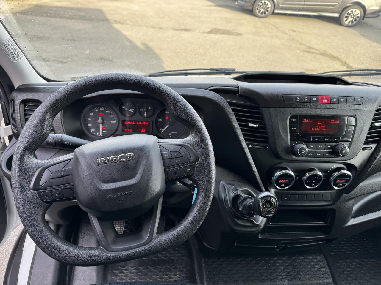 IVECO Daily 35C16 CAISSE HAYON 20M3 RJ 3.0L 160CH - شاحنة بصندوق مغلق: صورة 4 IVECO Daily 35C16 CAISSE HAYON 20M3 RJ 3.0L 160CH - شاحنة بصندوق مغلق: صورة 4