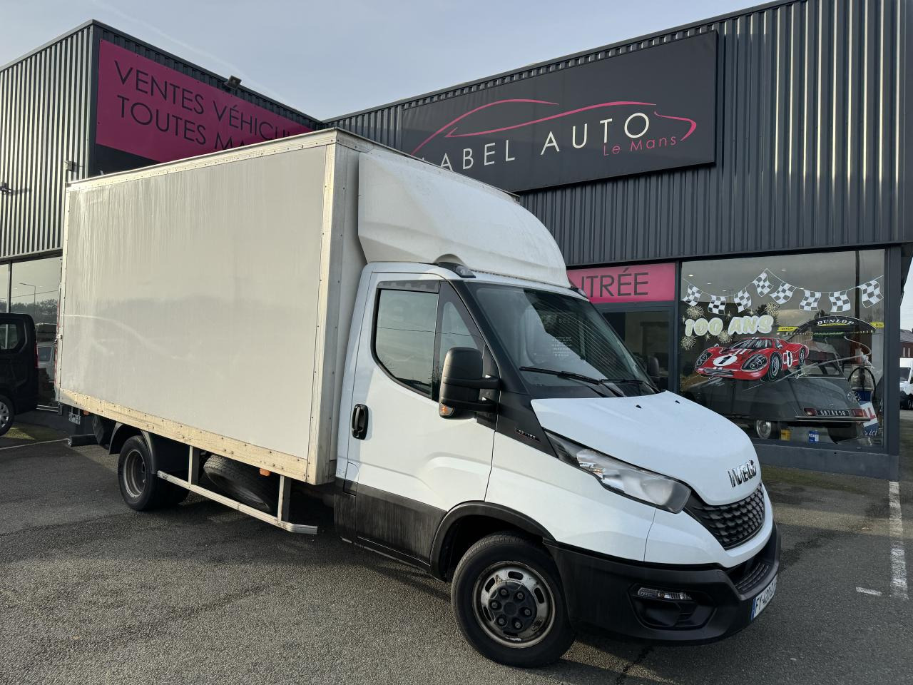 IVECO Daily 35C16 CAISSE HAYON 20M3 RJ 3.0L 160CH - شاحنة بصندوق مغلق: صورة 1 IVECO Daily 35C16 CAISSE HAYON 20M3 RJ 3.0L 160CH - شاحنة بصندوق مغلق: صورة 1