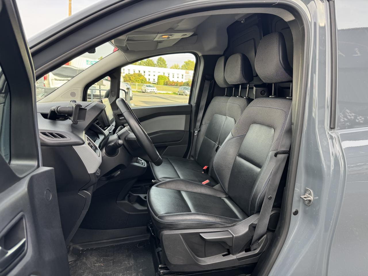 NISSAN Townstar L1 1.3 Tce - 130 FOURGON N-Connecta L1 - فان: صورة 5 NISSAN Townstar L1 1.3 Tce - 130 FOURGON N-Connecta L1 - فان: صورة 5